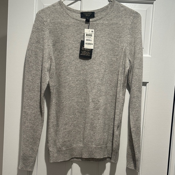 Charter Club Sweaters - Charter Club Light Gray Women's Sweater​​